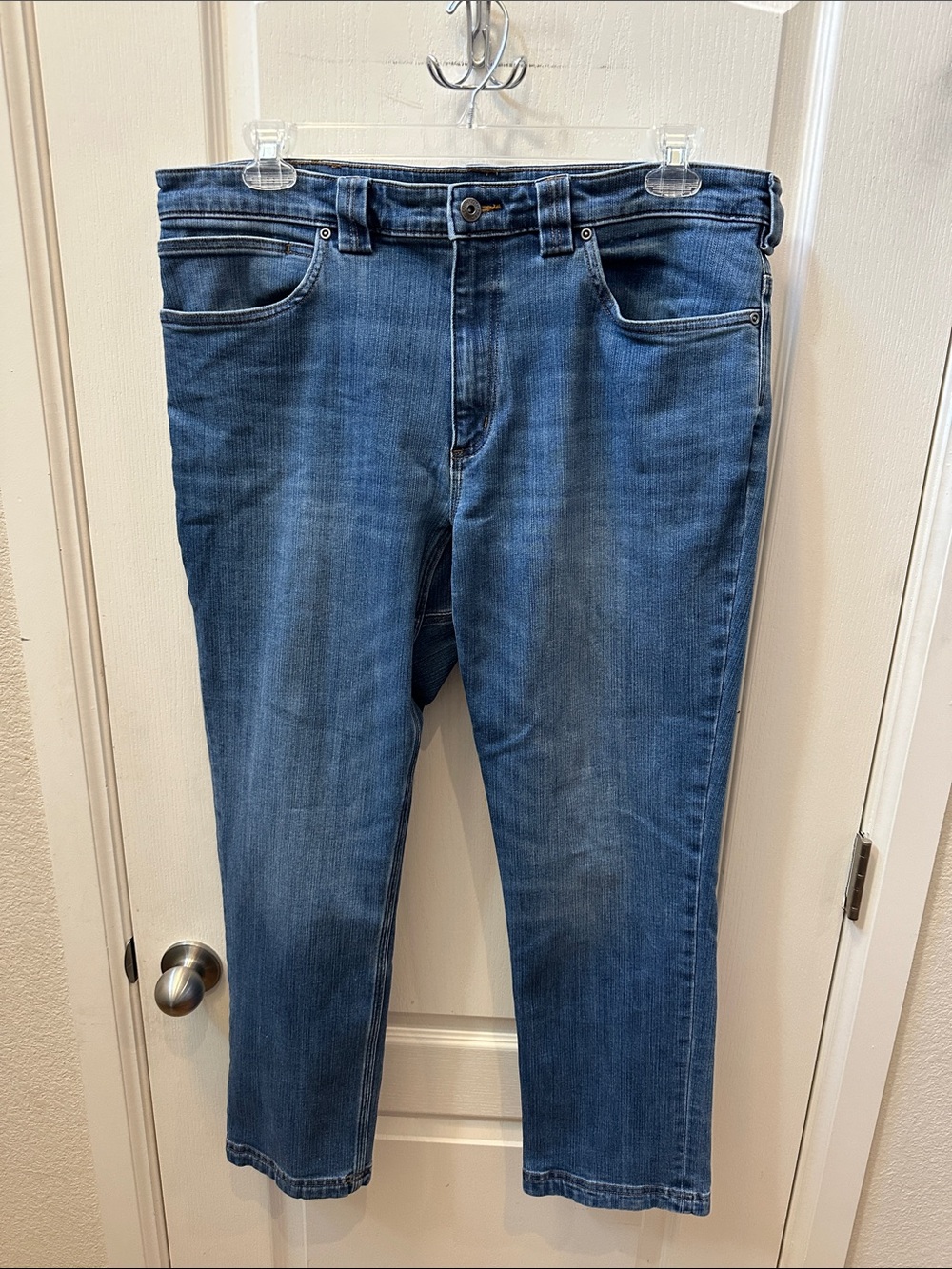 Duluth Trading Co. Men’s Medium Blue Slim Jeans 38x30